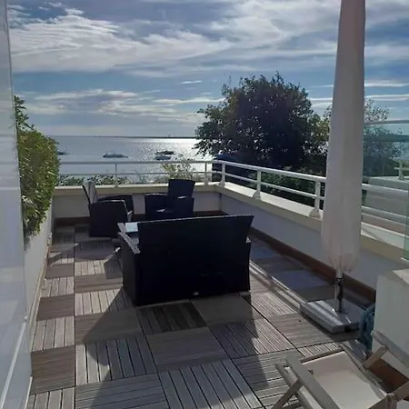 Laiguillon Yourhosthelper * Arcachon